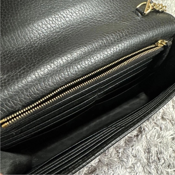 Gucci Black Leather Crossbody Bag with Gold Chain - Picture 3 of 12